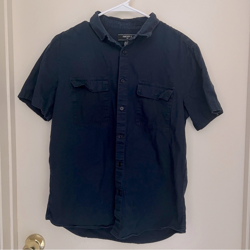 NAVY BLUE SHORT SLEEVED BUTTON UP SHIRT TOP